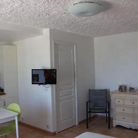 Sur Le Port Apartment Kamiesch